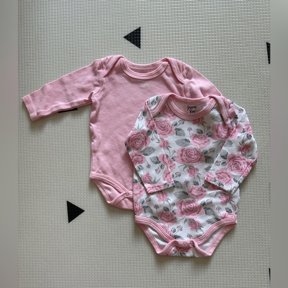 Princess Rose|Baby girl,long sleeve Bodysuit Set-rose floral & solid pink•6-9M - Picture 3 of 4
